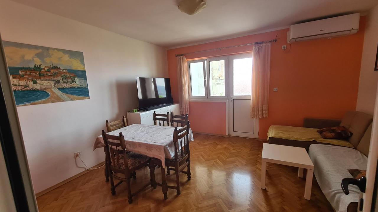Apartments Vukovic Sveti Stefan Ngoại thất bức ảnh