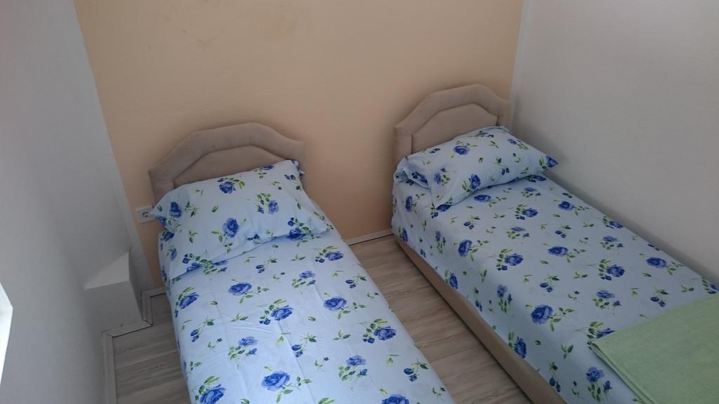 Apartments Vukovic Sveti Stefan Ngoại thất bức ảnh