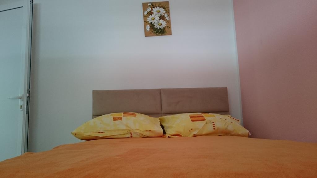 Apartments Vukovic Sveti Stefan Ngoại thất bức ảnh