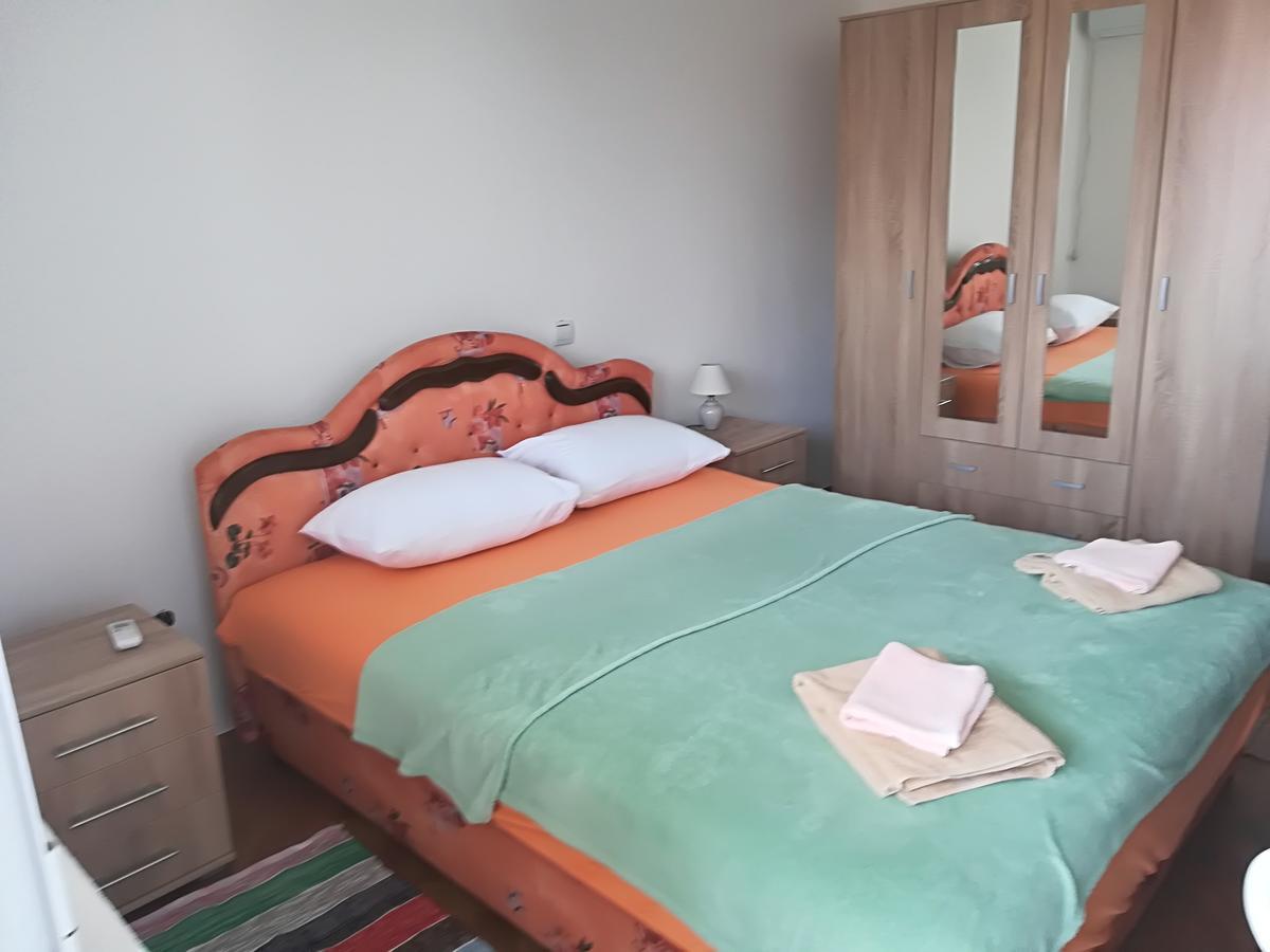 Apartments Vukovic Sveti Stefan Ngoại thất bức ảnh